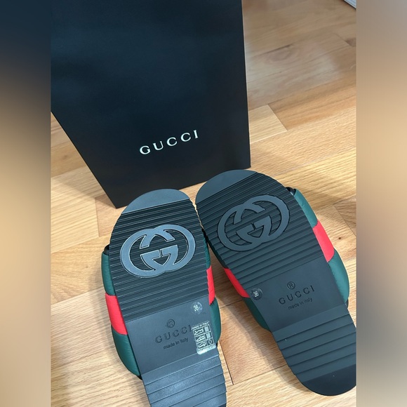 Gucci nylon puffer slides green and red stripes (size 6/ 36) - Picture 9 of 9